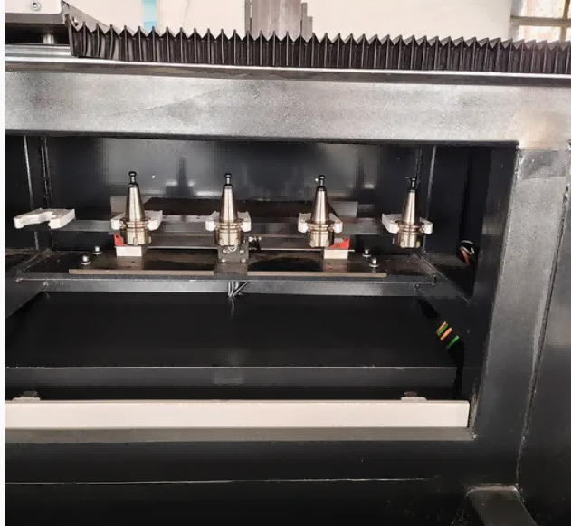 4M CNC-Bearbeitungszentrum für Aluminiumprofile