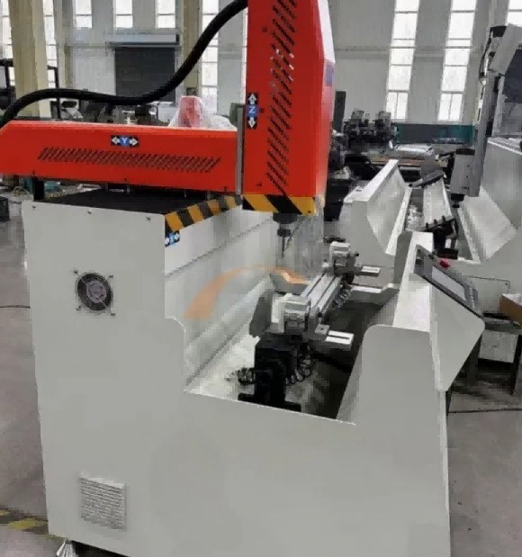 800-mm-Präzisions-CNC-Bearbeitungszentrum mit hoher Steifigkeit für großformatige industrielle Aluminiumprofile