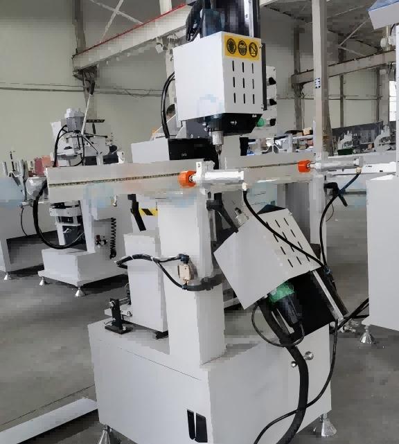 Hochpräzise PVC-Wasserschlitzfräsmaschine